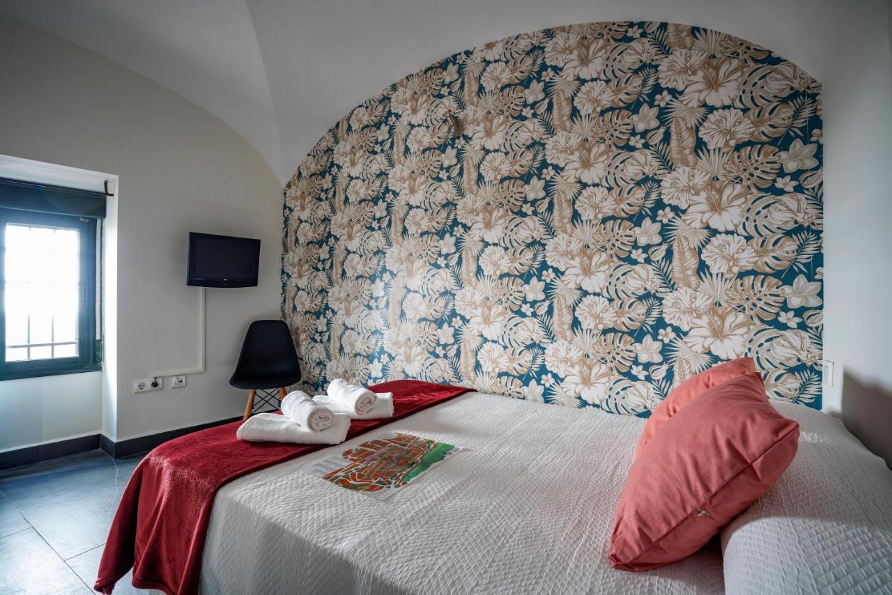 Apartamentos Caceres Historico Centro ภายนอก รูปภาพ